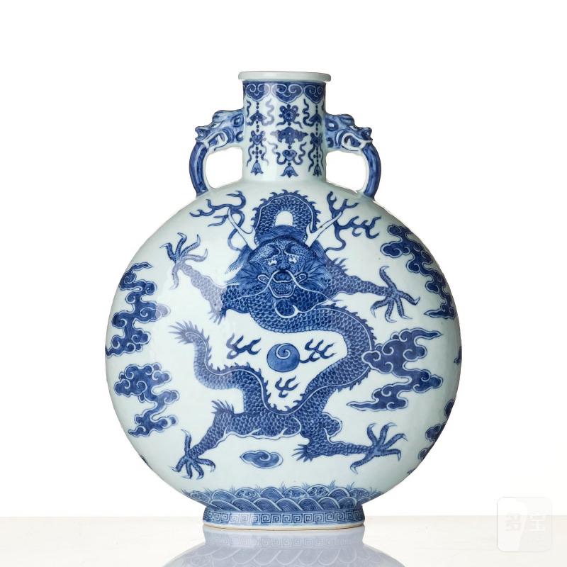 A blue and white 'dragon' moon flask, - 图5